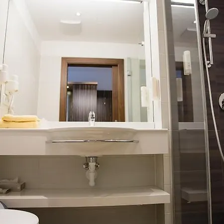 Airotel 3* Hörsching
